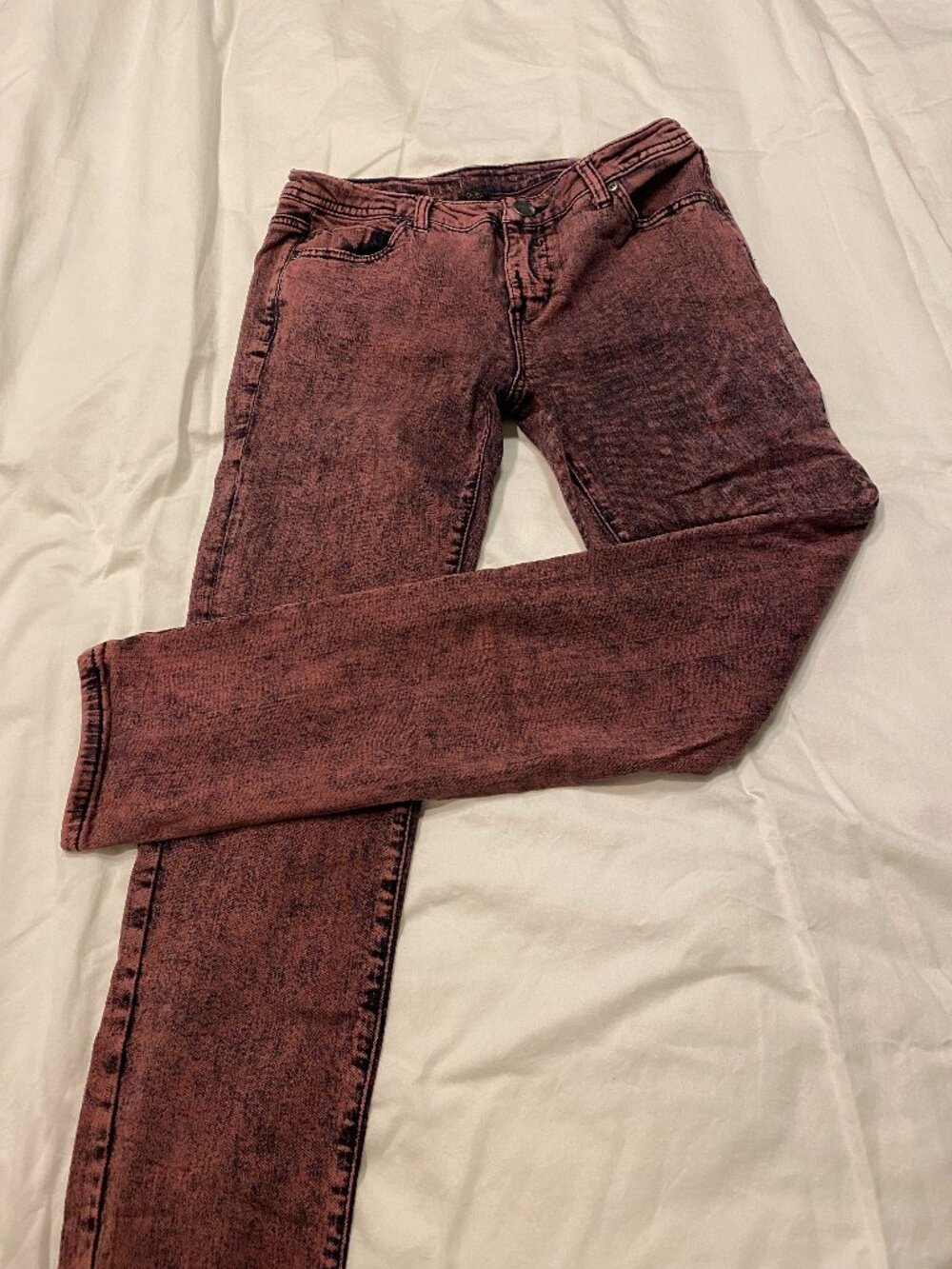 Boho Liverpool Los Angeles Tapered Jeans in Burgundy Wash Size 6/28